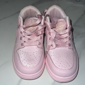 Brand new pink Nike low dunks. No box but can ship with Nike plastic bag